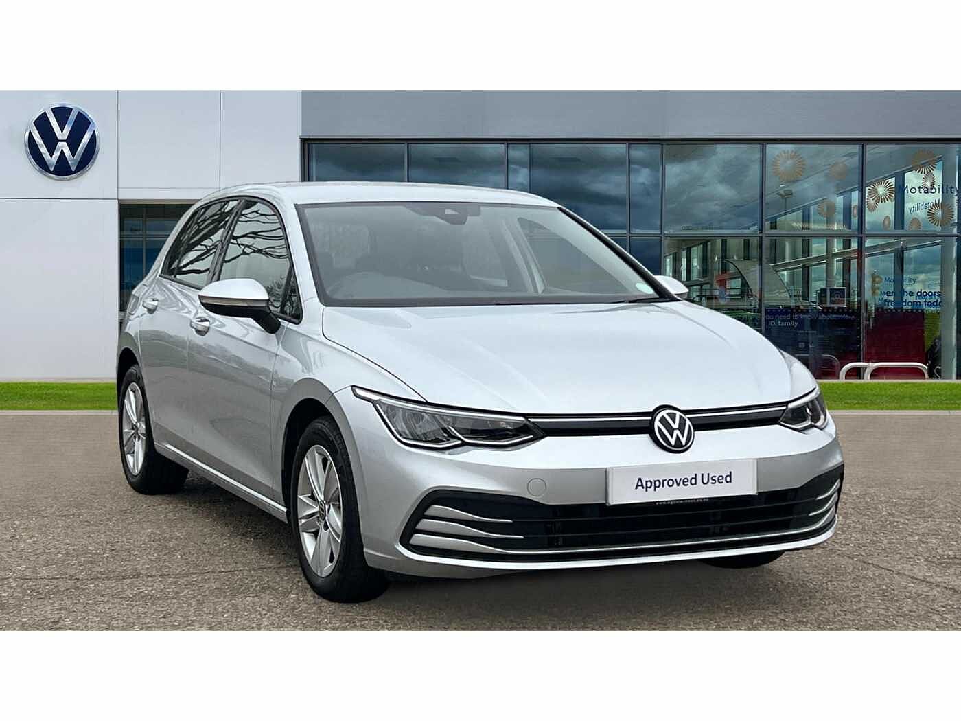 Volkswagen Golf MK8 Hatchback 5-Dr 1.5 TSI (130ps) Life EVO