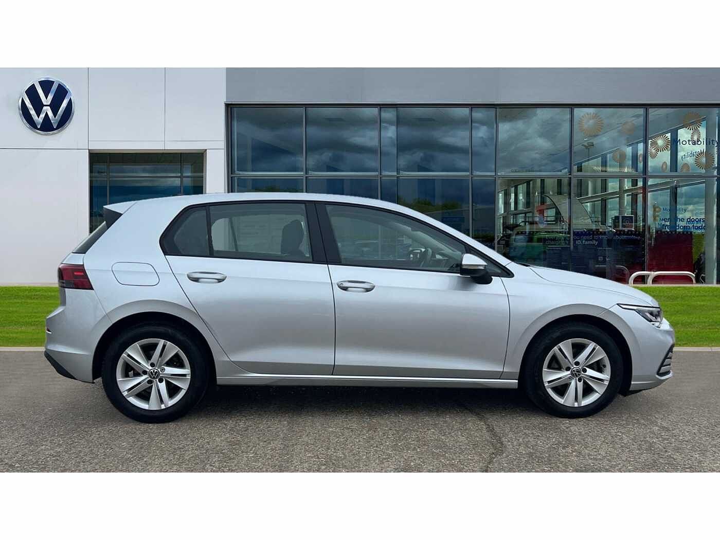 Volkswagen Golf MK8 Hatchback 5-Dr 1.5 TSI (130ps) Life EVO