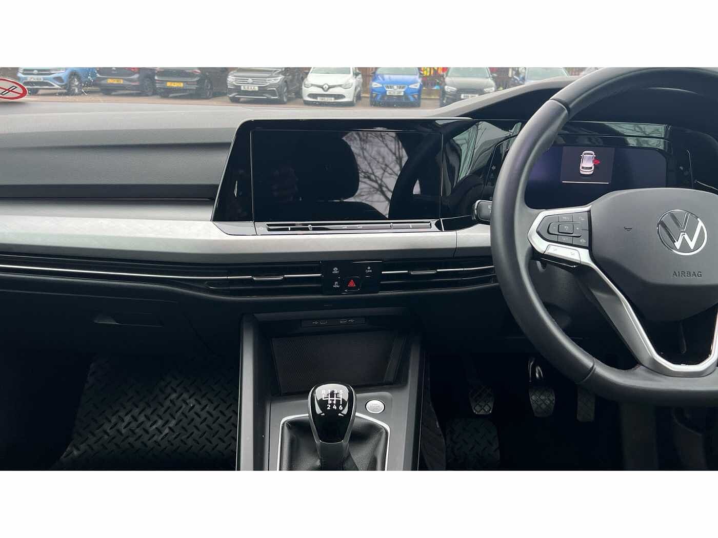 Volkswagen Golf MK8 Hatchback 5-Dr 1.5 TSI (130ps) Life EVO