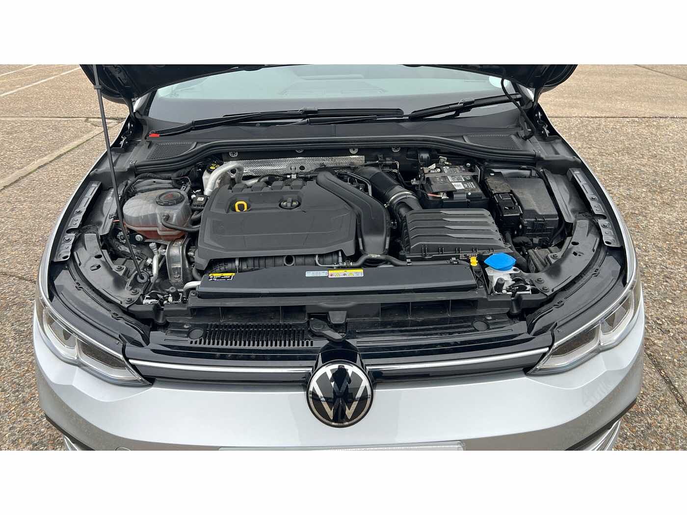 Volkswagen Golf MK8 Hatchback 5-Dr 1.5 TSI (130ps) Life EVO
