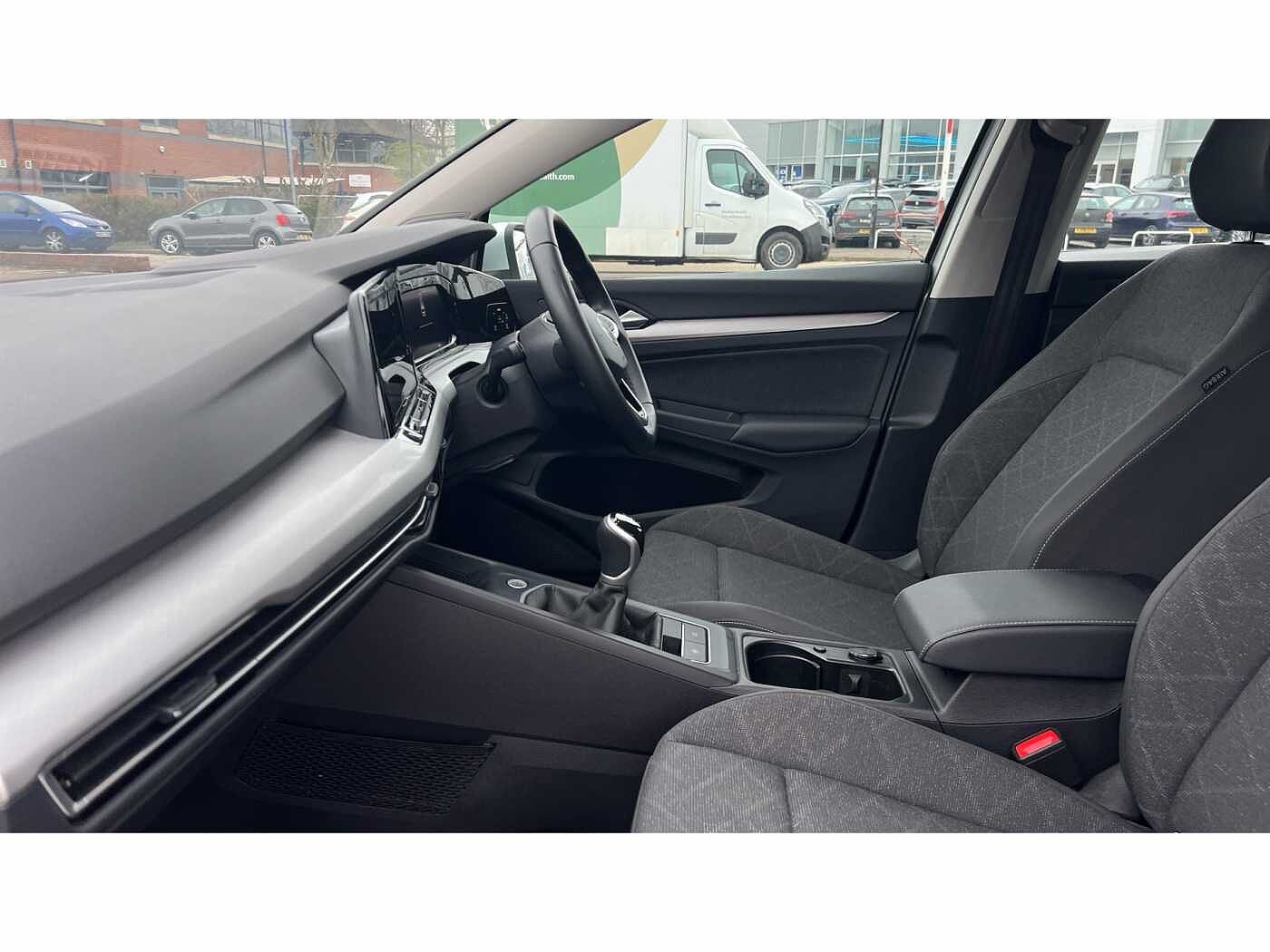 Volkswagen Golf MK8 Hatchback 5-Dr 1.5 TSI (130ps) Life EVO
