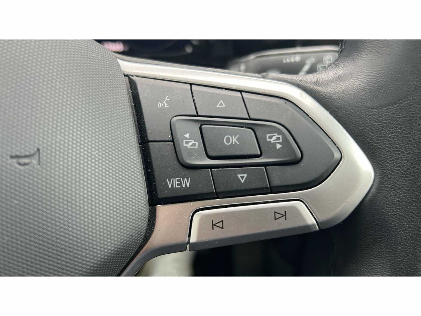 Volkswagen Golf MK8 Hatchback 5-Dr 1.5 TSI (130ps) Life EVO