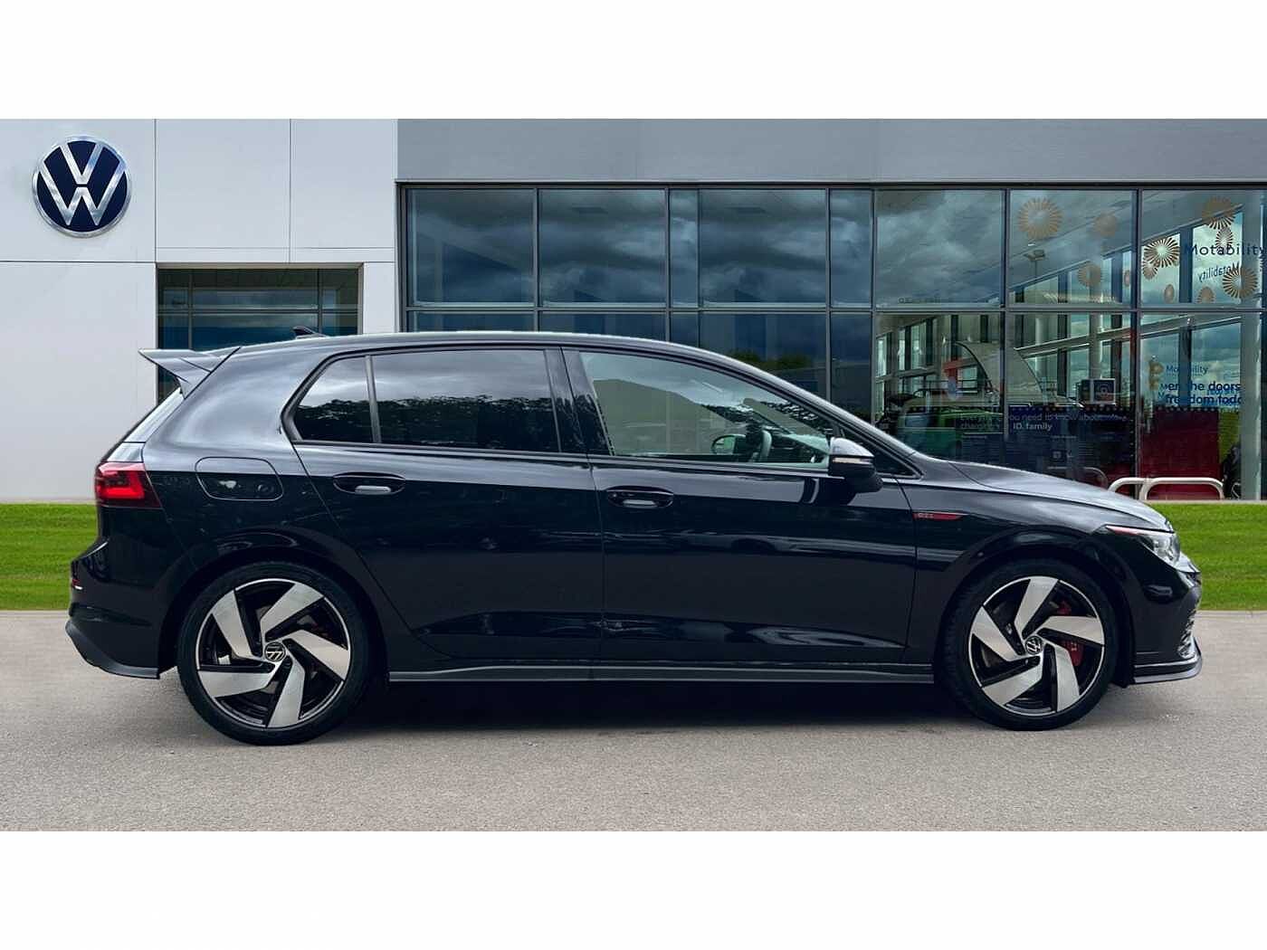 Volkswagen Golf Golf 8 GTI Clubsport 2.0 TSI 300PS 7-speed DSG 5 Door