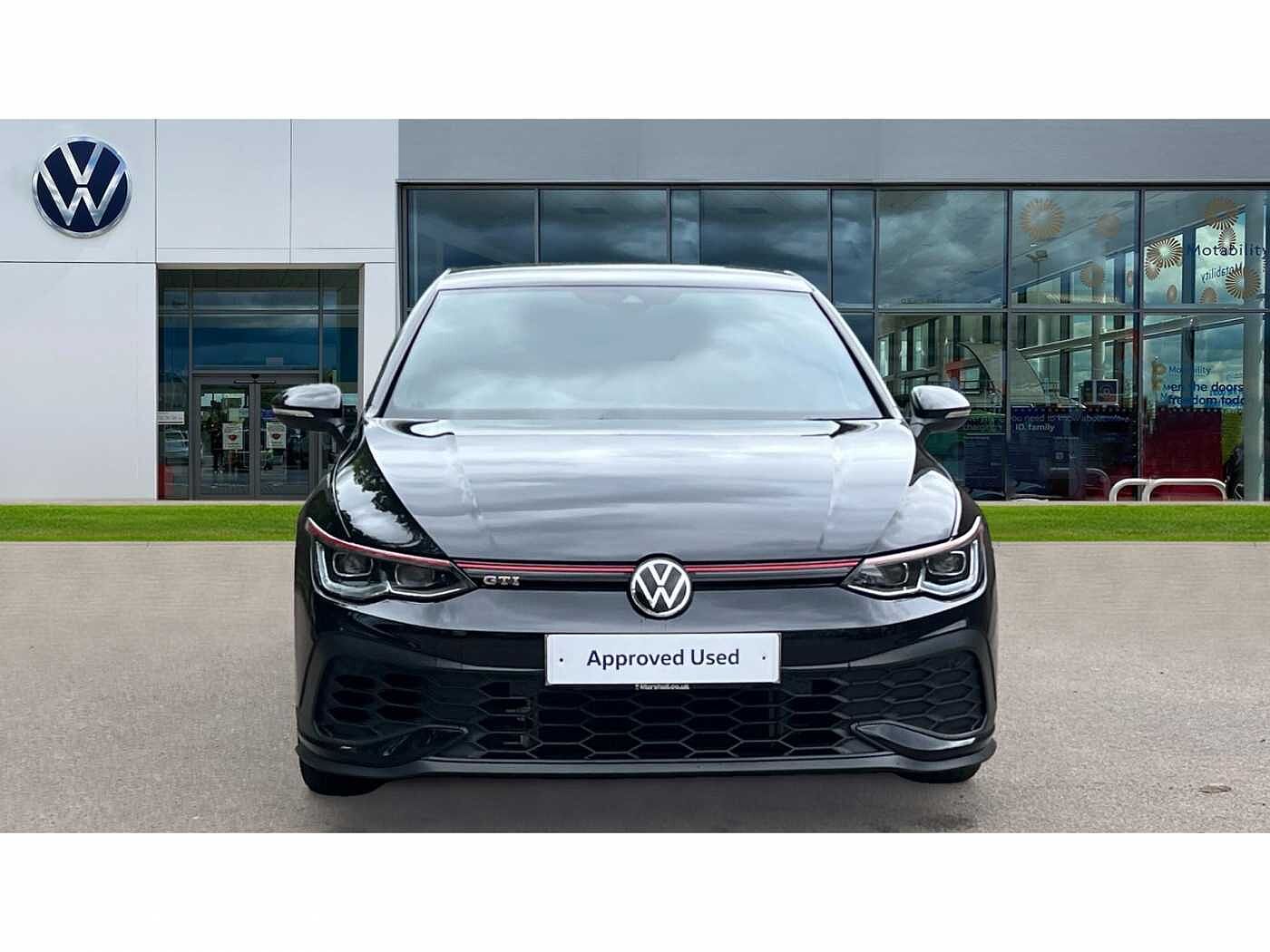 Volkswagen Golf Golf 8 GTI Clubsport 2.0 TSI 300PS 7-speed DSG 5 Door