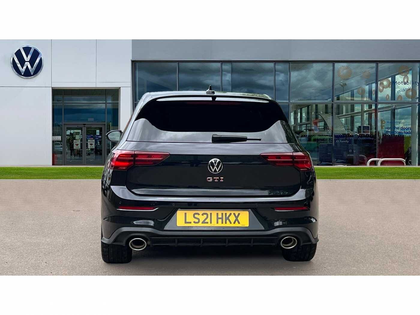 Volkswagen Golf Golf 8 GTI Clubsport 2.0 TSI 300PS 7-speed DSG 5 Door