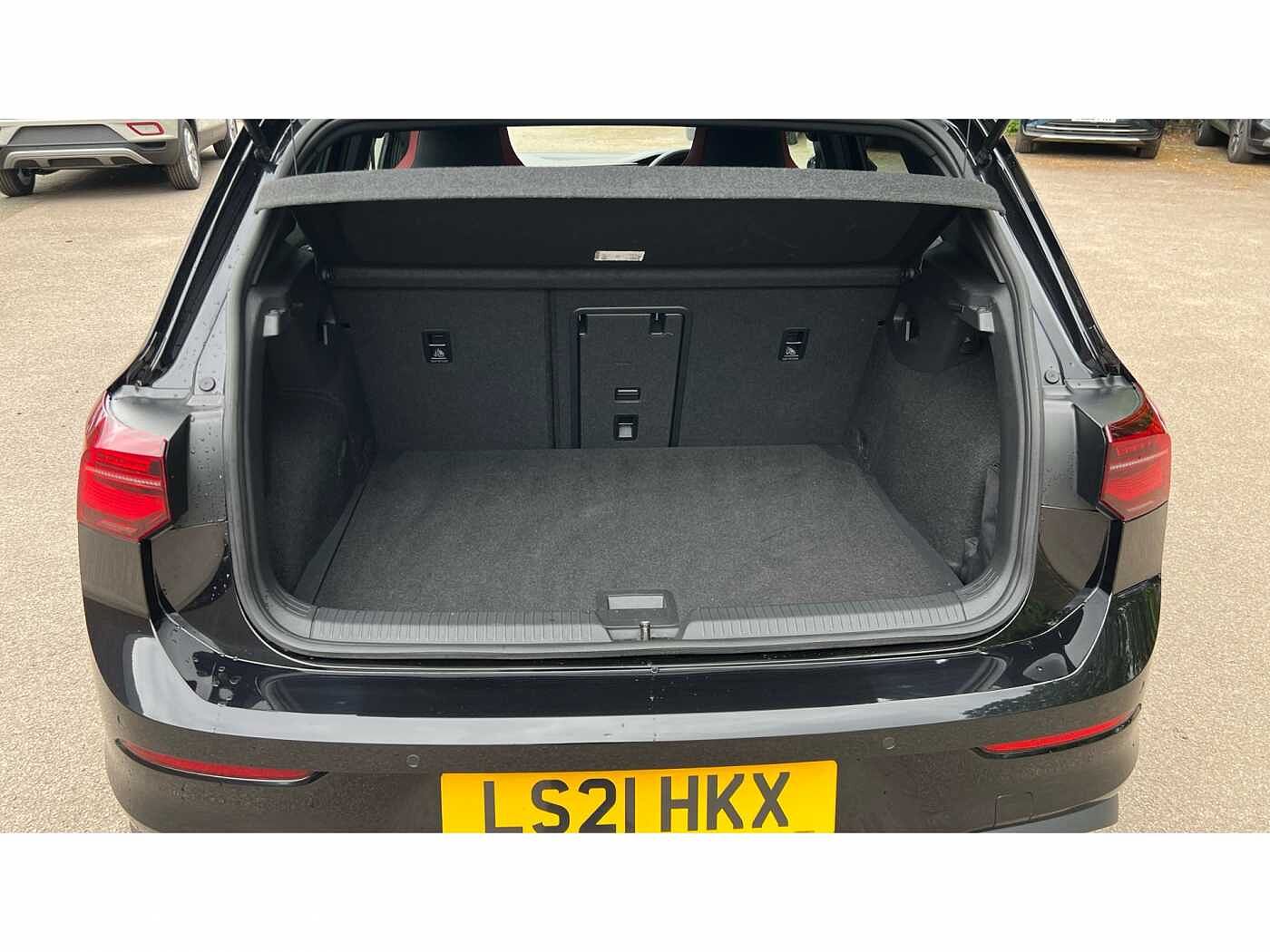 Volkswagen Golf Golf 8 GTI Clubsport 2.0 TSI 300PS 7-speed DSG 5 Door