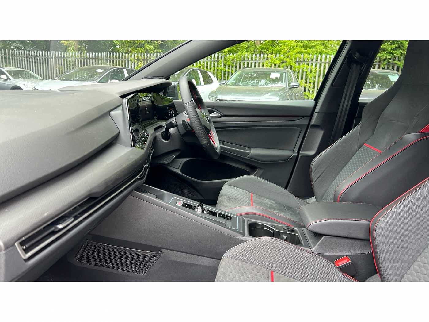 Volkswagen Golf Golf 8 GTI Clubsport 2.0 TSI 300PS 7-speed DSG 5 Door