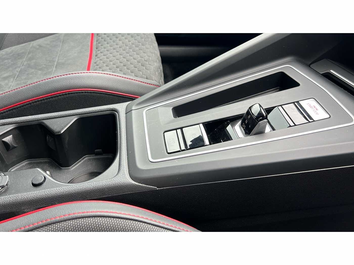 Volkswagen Golf Golf 8 GTI Clubsport 2.0 TSI 300PS 7-speed DSG 5 Door